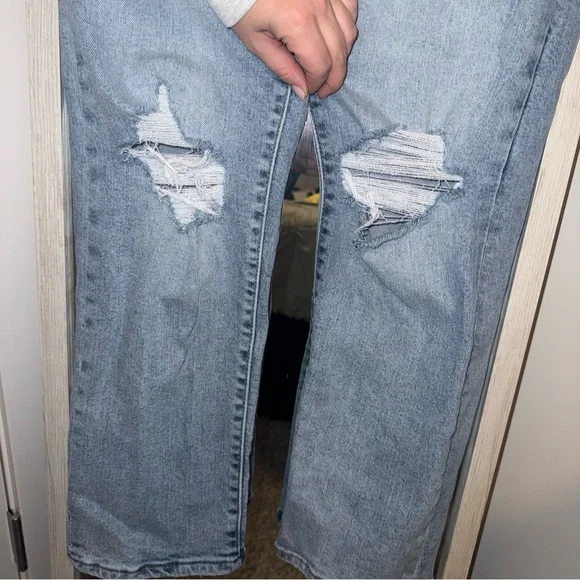 Levi's Light Blue High Rise Jeans - Picture 3 of 8